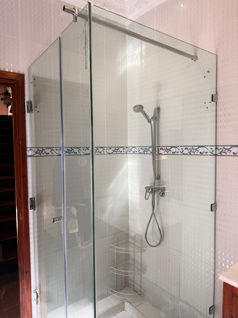 Glass shower